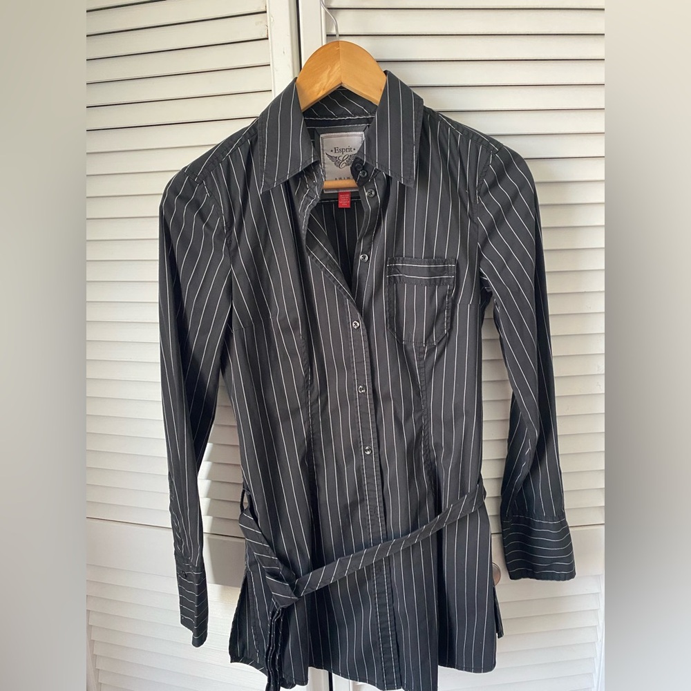 Esprit Black Pinstripe Long-Sleeve Button-Down Shirt with Waist Tie
